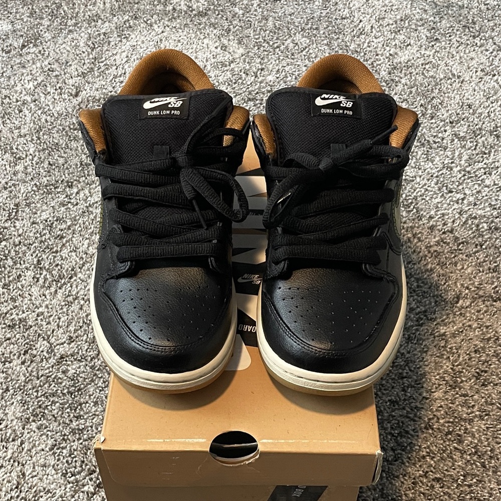 Nike Dunk Low Premium SB QS Black and Brown Sneakers Men Size 9
